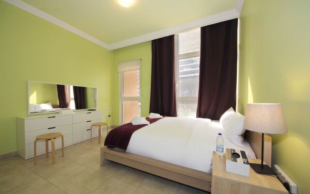 Signature Holiday Home - Venetian