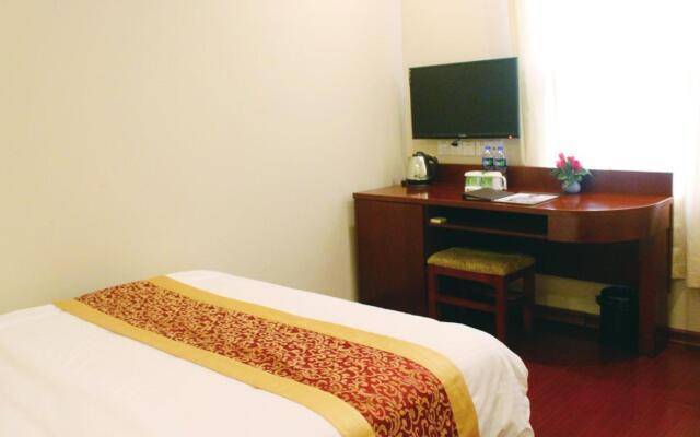 GreenTree Inn Shanghai MinHang ZhuanQiao Subway Station East ZhuanXing Road Shell Hotel