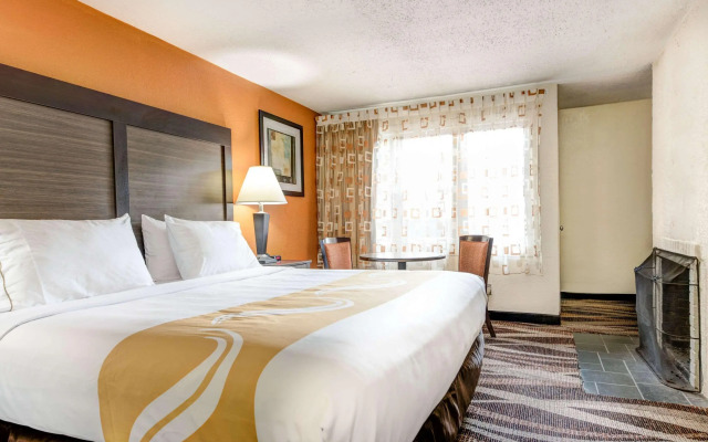 Quality Inn Creekside - Downtown Gatlinburg