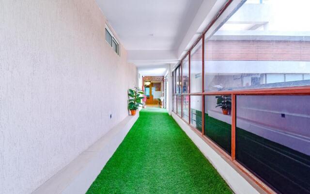 Fabhotel Matrix Inn