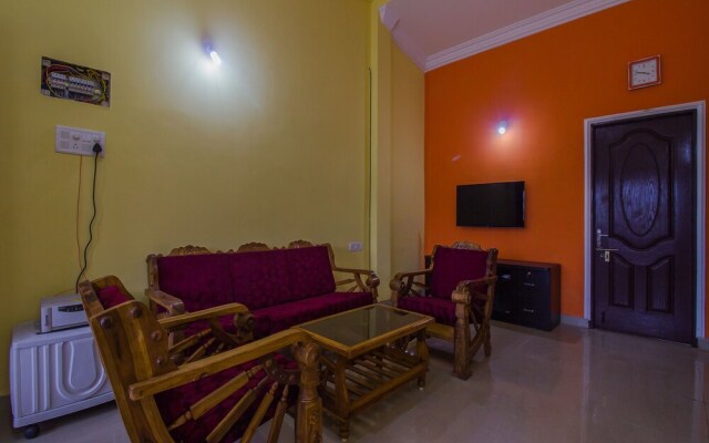 OYO 18352 Home Elegant 2BHK Mall De Goa