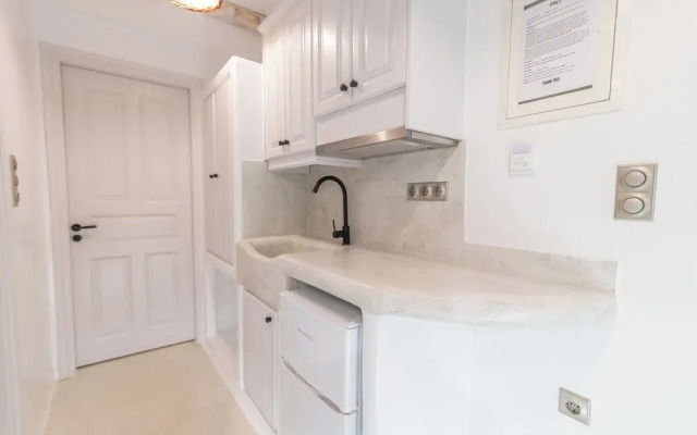 Nikos Apartments & Studios