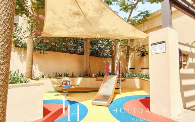 LUX Burj View Suite across Dubai Mall