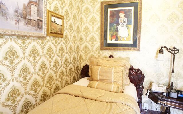 The New York Renaissance Home