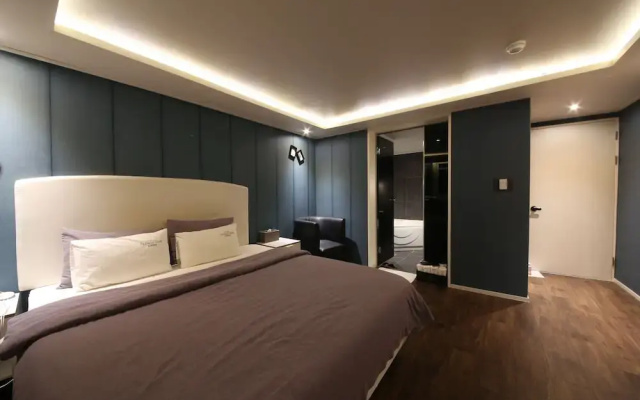Hotel Frenchcode