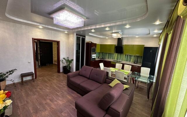 Апартаменты на Крылова 36