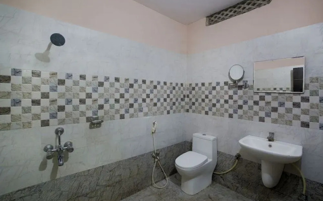 SPOT ON 42038 Hotel Sri Krishna