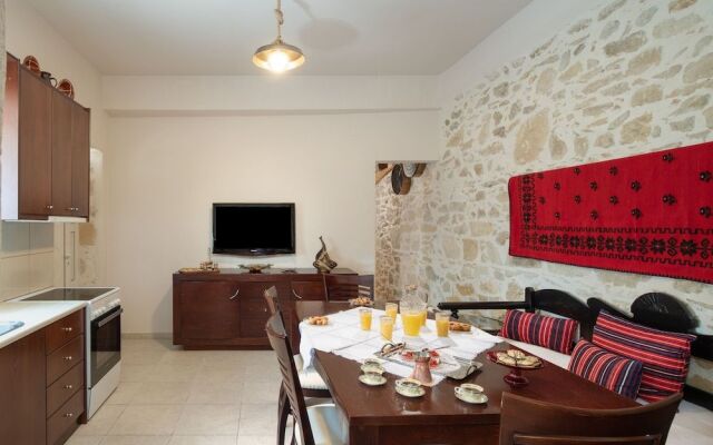 Zeus Traditional House