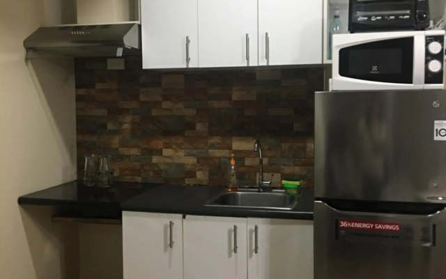 Spacious 1 Bedroom Unit at Centrio Tower