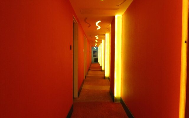 Eloisa Royal Suites