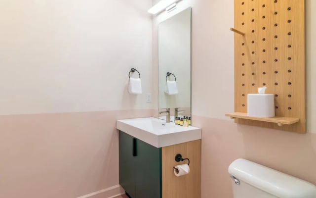 The Conway by AvantStay Modern Comfort Near Downtown Nashville