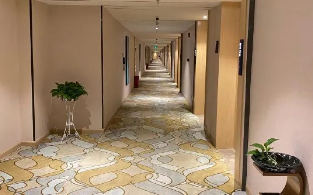 Kyriad Marvelous Hotel (Xingzhong Plaza, Zhongshan West District)