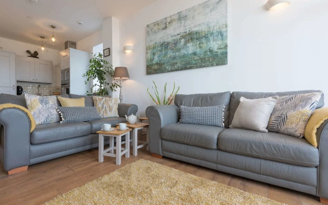Hepworth Apartment