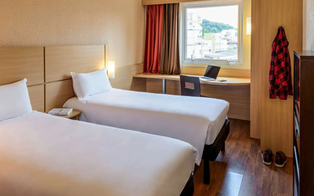 ibis Blumenau