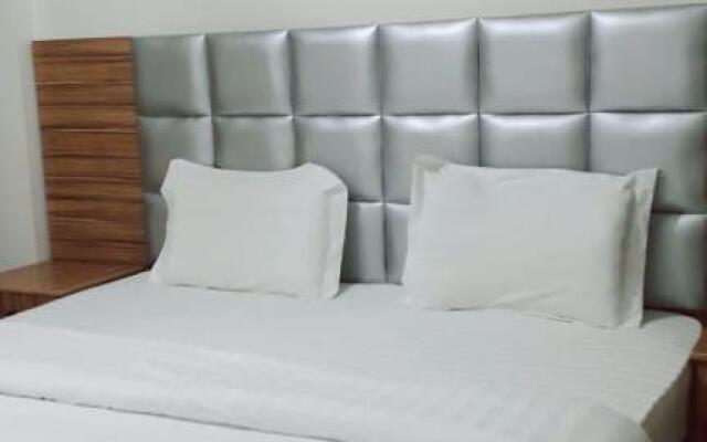 Al Quba Al Thahbia Hotel Suites 2
