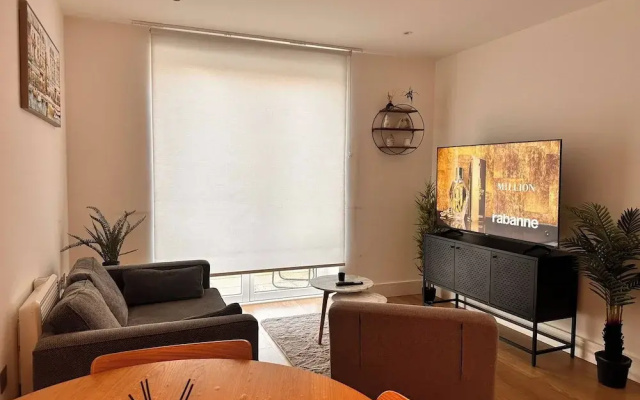 Cozy one Bedroom With a Big Balcony and Parking