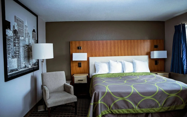 Super 8 By Wyndham Holbrook