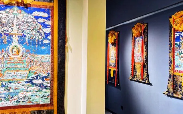 Sky Ornament Art Hotel