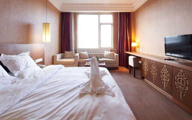 Floral Hotel Shangri-la Budange