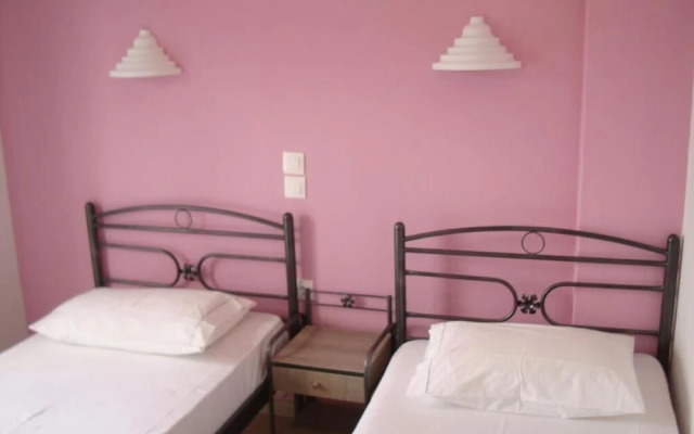 Marousi Rooms