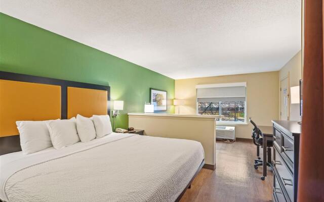 Extended Stay America Suites Washington DC Falls Church