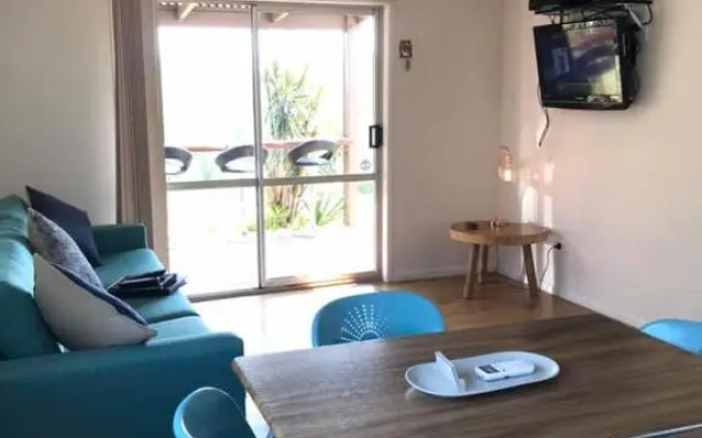 CBR Equine Cottage
