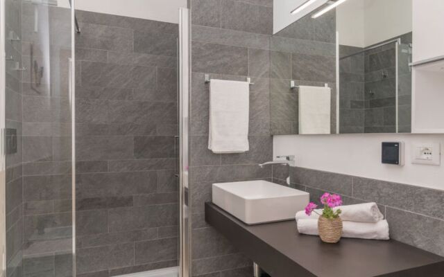 House Lidia Porto Istana