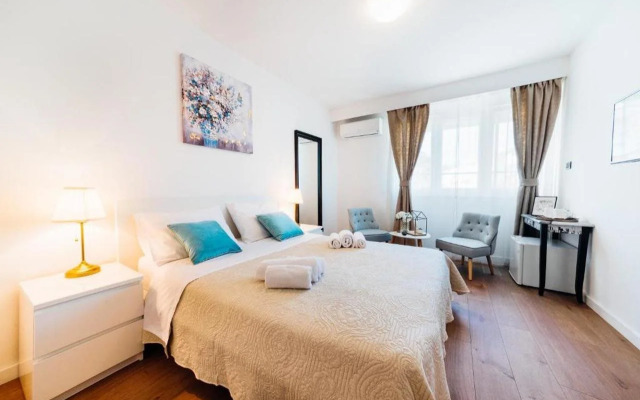 The Harmony Rooms Split