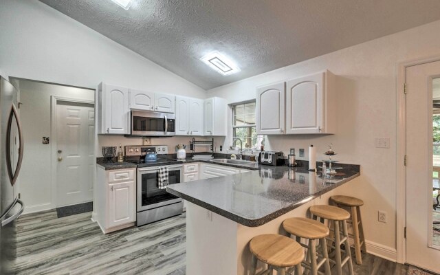 Serene Old Town Getaway Near Suwannee River!