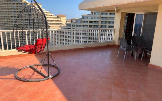 Penthouse Three-Bedroom Villa in Porto Sokhna Family only