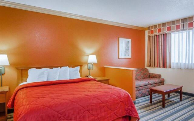 Quality Inn & Suites Medford Airport