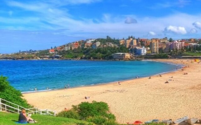 Coogee Luxury Home with Salt Water Pool & Parking