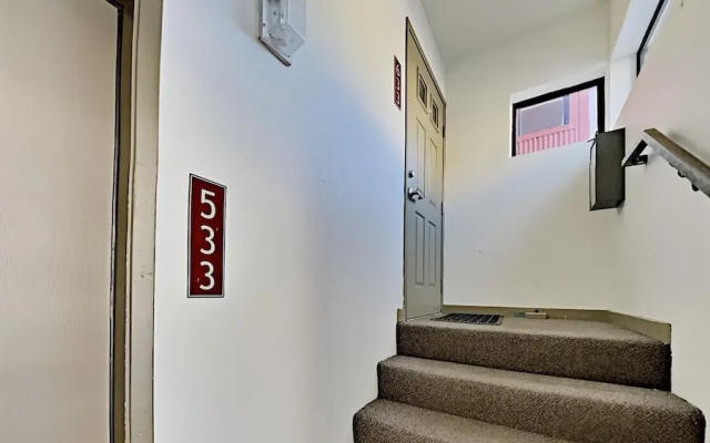 Beautifully remodeled 3 Bedroom Condo