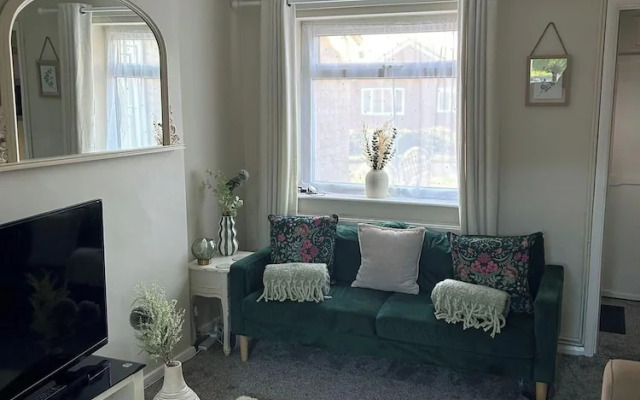 Peak District - 2 Beds - Sleeps 4 - Pet Friendly