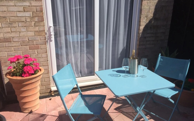 Basingstoke En Suite Room in Garden Annex