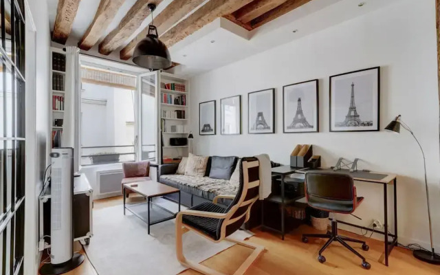 Athos I Stylish 1BR Home on the Rive Gauche