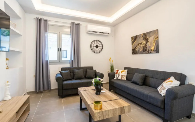 Filiatra Charming Urban Escape Your Cozy Retreat