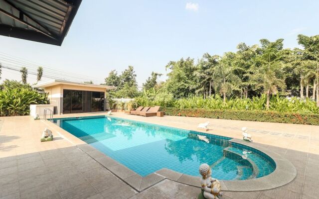 Oyo 361 Relax Garden House