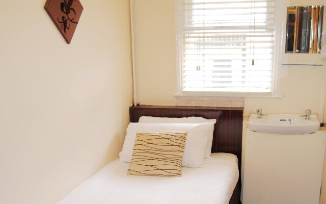 Relax Inn Guest House
