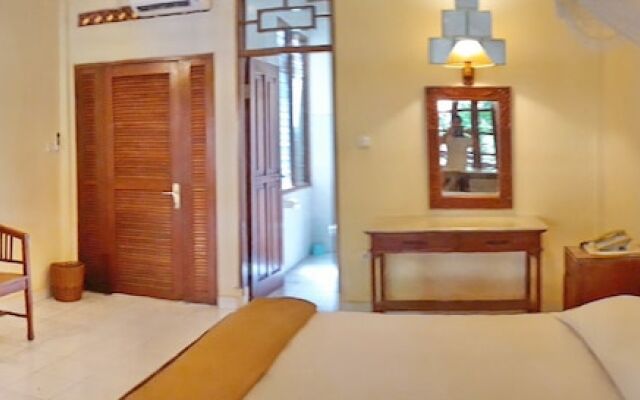 Un's Hotel