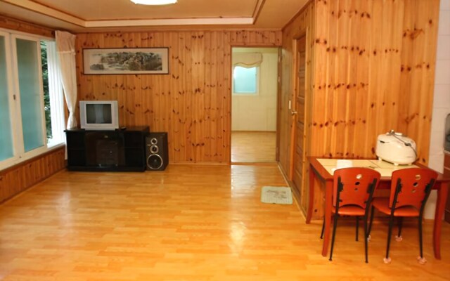 Jeongseon Dowon Pension