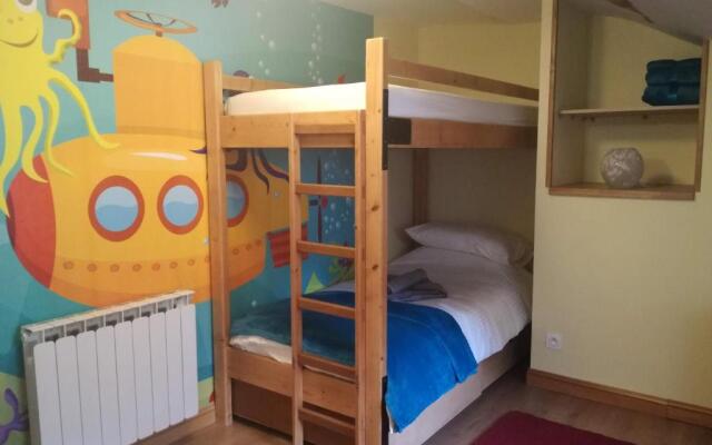 Great house in center of Luz St Sauveur