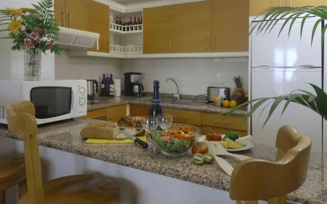 Beverly Hills Suites - Excel Hotels & Resorts