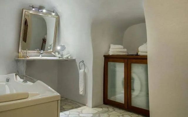 La Maltese Hotel