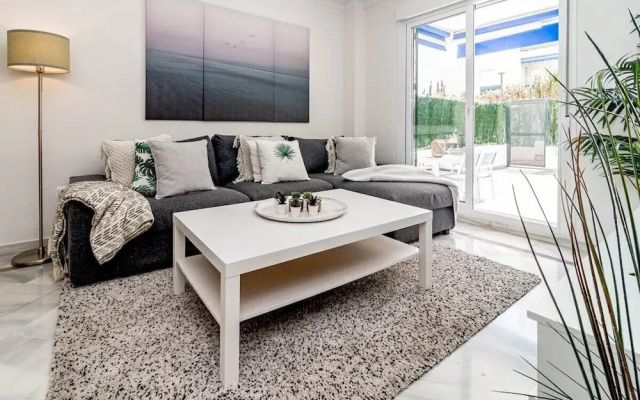 Lcr1- Lovely Ground Floor Apartment, Puerto Banus