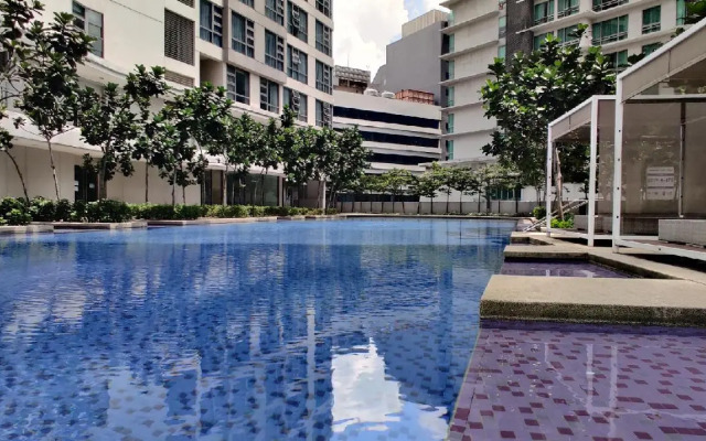 The Robertson Bukit Bintang by San Eclipses