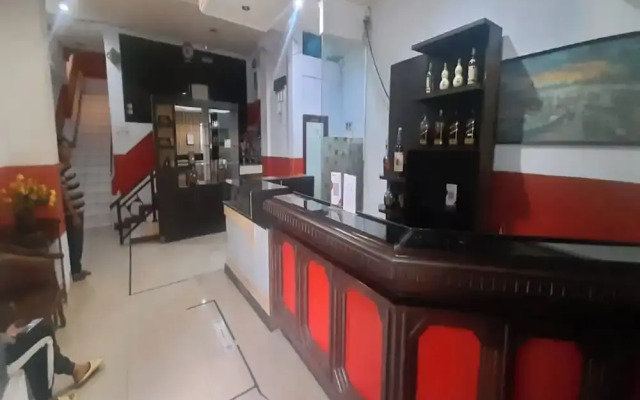 OYO 93168 Permata Ria Hotel