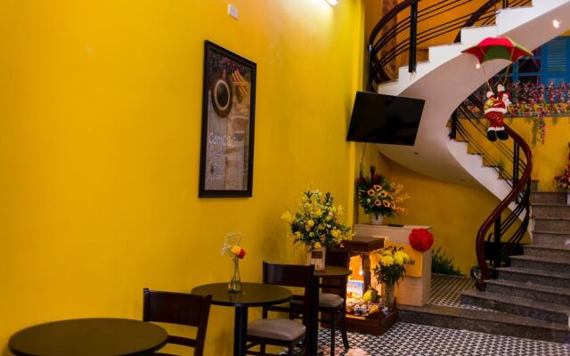 ComCC Hostel And Coffee