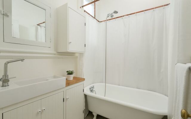 Chic 4br in Plateau