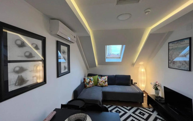 Main Square Apartment